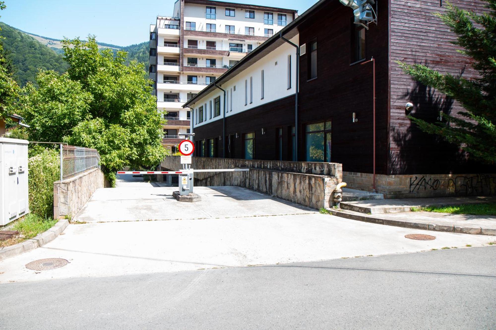 Apartamento Relax View Ap With Private Parking Sinaia Exterior foto