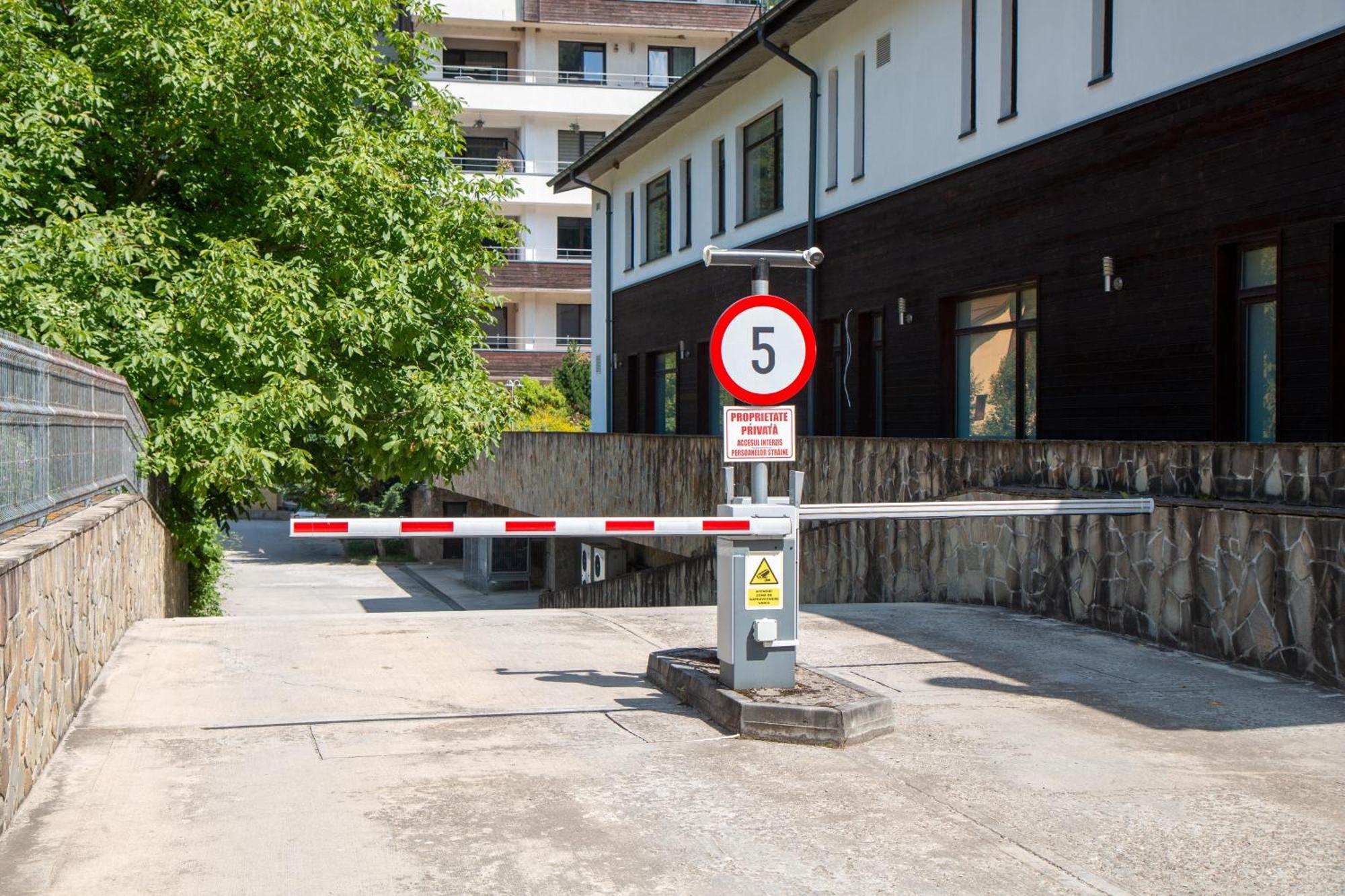 Panoramic Forest View Sinaia - Balcony And Private Parking Exterior foto
